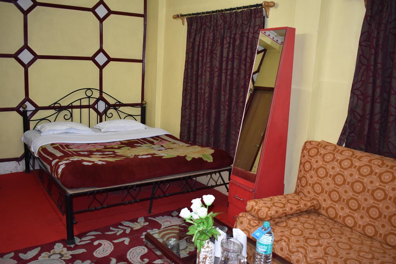 Hotel Airways Калькутта Экстерьер фото